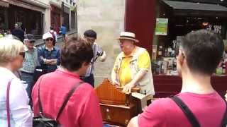 Street Entertainer in Rue Mouffetard, Paris