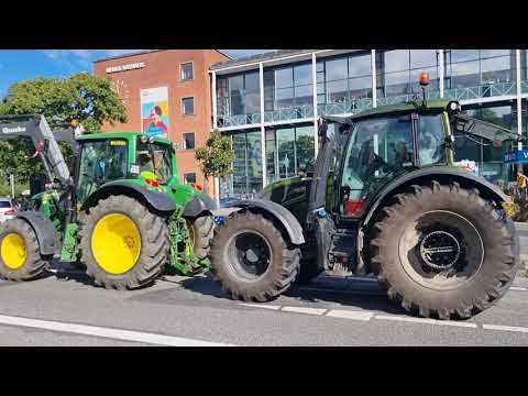 TRECKER DEMO Kiel 2023 convoglio di trattori Kaistraße / Stresemannplatz 21 settembre 2023