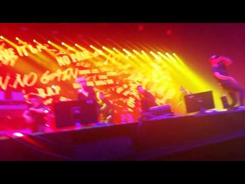 B.A.P Moscow LOE2016 Young, Wild & Free (full ver) 160517 Russia