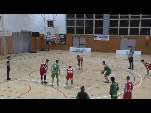 Victòria del Club Bàsquet Vic que se situa líder amb els mateixos punts que el Mataró