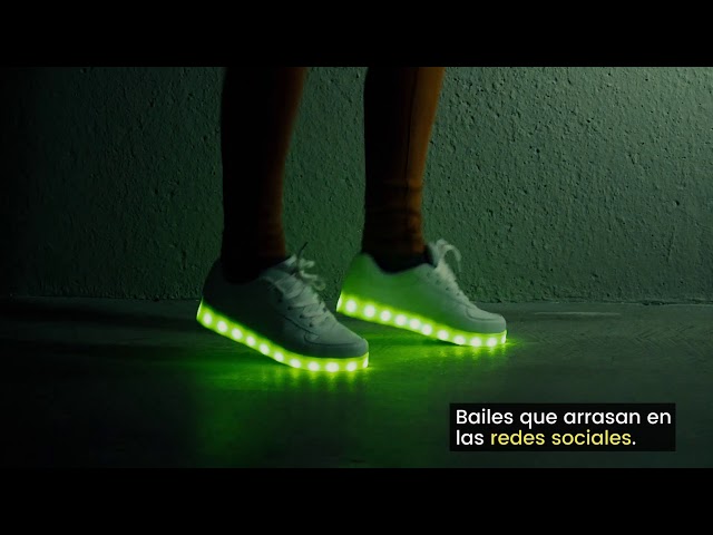 Vídeo relacionado con Zapatillas Deportivas LED Niños Diseño Informal y Juvenil Zapatos Luminosos Modernos con Luces Intermitentes Calzado Deportivo Suave Cómodas Elegantes Uso Diario Escolar Ocio # L
