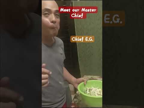 #MeetOurMasterChief #MR.E.G #He's making Chicken,vegetables and fruit Salad #Yummy😋 #TasteGood😋🥰💓