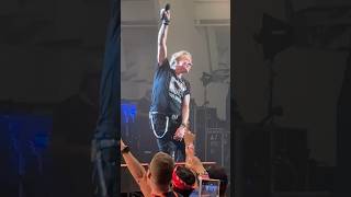 Download lagu Watch Axl Rose Give Slash the Most Epic Introduction Ever! mp3 Download lagu Watch Axl Rose Give Slash the Most Epic Introduction Ever! mp3
