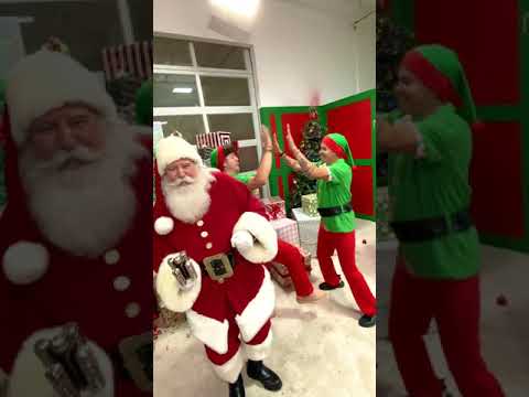 Santa do be hittin different this year...