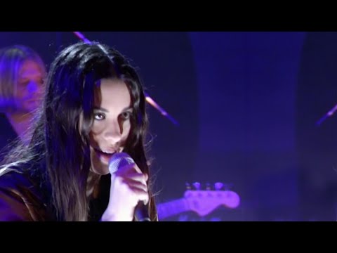 Alanis Morissette - You Oughta Know (live) - Jools Holland's Hootenanny - 31/12/1995