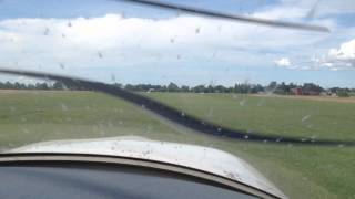 preview picture of video 'Kihnu (EEKU) landing & take-off'