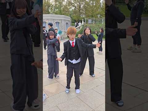 YouTube · 춤추는시아(유시아) — Hai, K-Pop lovers! 🌟 Yuk, cek energi seru dari dance random play-nya Yusia, kreator dari...