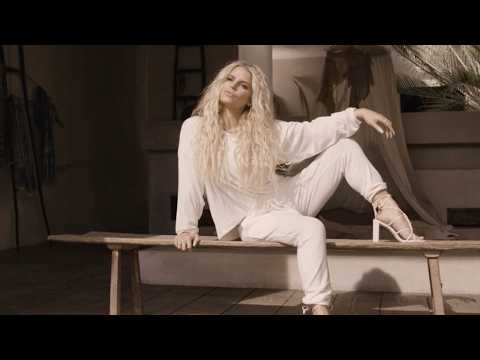 Behind The Scenes With Jessica Simpson For Her Jessica Simpson Collection Spring 2022 Campaign
