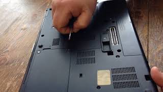 How to remove and install a DVD optical drive in a HP EliteBook 8440P