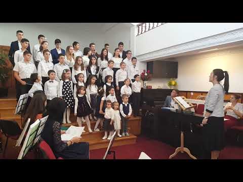 Corul de Copii Comişani - Noi aşa cu inimi de copii