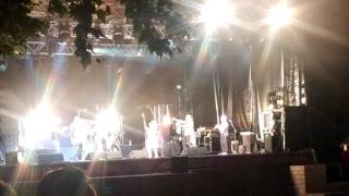 Final del concierto Celtas Cortos, La Blanca Vitoria Gasteiz