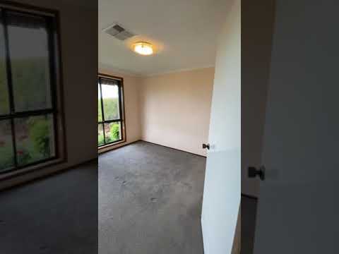 60 Scenic Crescent, Albion Park