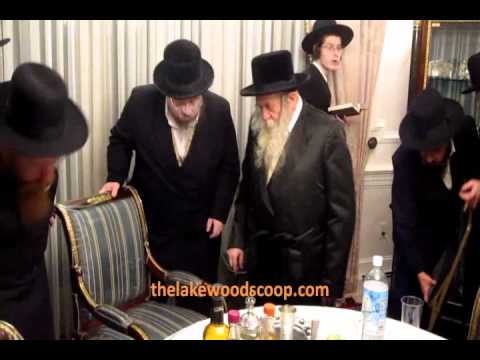 Chernobler Rebbe Bnei Brak Visiting Lakewood