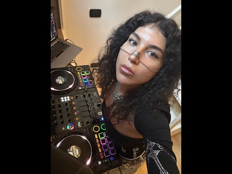 Miss T Delight Solidarity Set