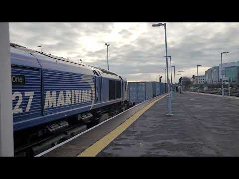 66727 Working 6Y77 Marchwood MOD To Eastleigh East Yard at ESL on 3.12.2024