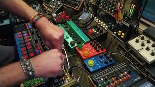 L'absurde Guérit De Tout || Free Tekno - ES2 , P-6 FX || 135 to 190 bpm #undergroundtechno
