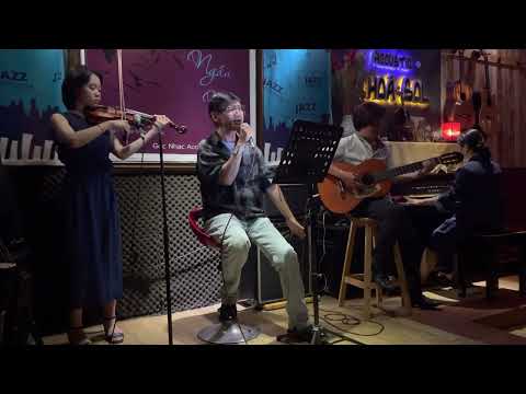 Thể hiện bởi Phát Thanh