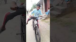 Download lagu Tarzan The Wonder Car 2.0 Scene Hindi Short||#Tarzan#2.0#Shorts#वायरल #shortvideo #funnycomedy 😃😃 mp3