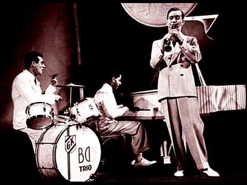 The Benny Goodman Quartet - Stompin' At The Savoy (Take 1)