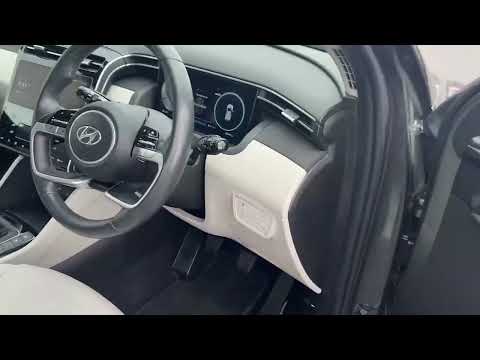 Hyundai Tucson 2WD Executive Plus w 2 Tone Roof - Image 2