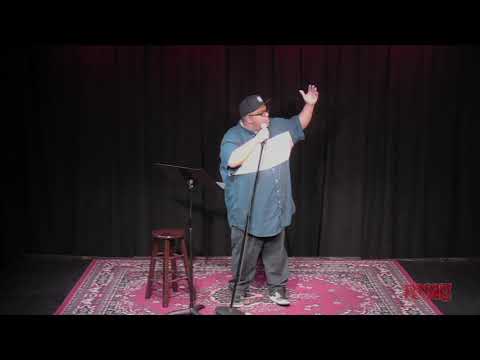 Gastor Almonte tells a story at the RISK! live show in NYC 1.23.20