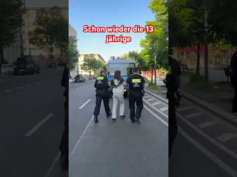 Wieder die 13-jährige von der Polizei festgenommen 25.04.2025 #polizei #demo