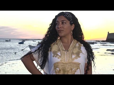 LA NEGRA FLORES - ILUMINADA ( Videoclip oficial ). Prod Yoseik.
