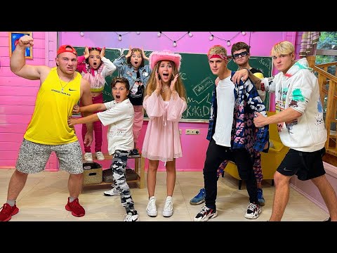 Hulk VS Puzzle! Angie sucht sich auf dem Campus einen Freund aus | Serie 3