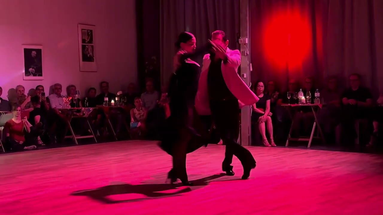 Ezequiel Paludi & Geraldin Rojas 1/4