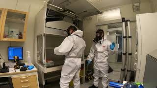 Changing HEPA-filters on a safety cabinet