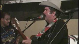 ELISEO ROBLES Y SUS BARBAROS DEL NORTE - VESTIDA DE COLOR DE ROSA (EN VIVO)