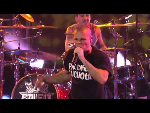 Calle 13 - El Baile de los pobres Live at Jimmy Kimmel show 720p