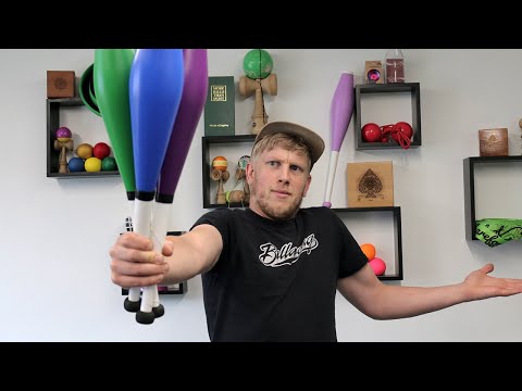 How to Juggle 3 Clubs - Beginner Tutorial