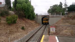 preview picture of video 'Train Leaving Gawler Central'