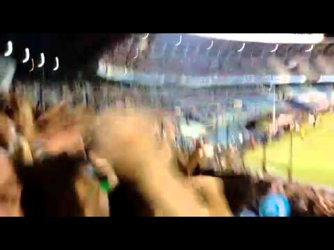 "Estoy es una hinchada!" Barra: La Guardia Imperial &bull; Club: Racing Club