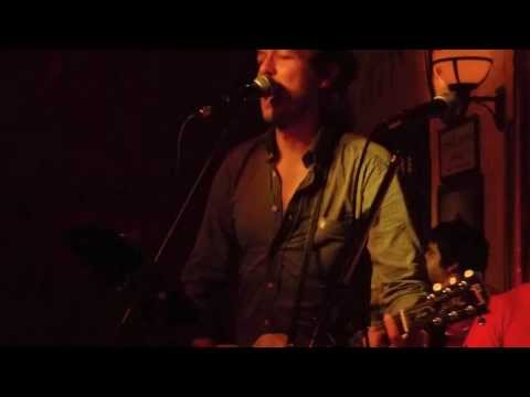 Nube 9 en Jhon Jhon San Isidro 20-07-2013 -Canta Julian Carranza-