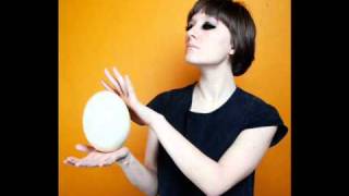 Cate Le Bon - Feel (Syd Barrett cover)