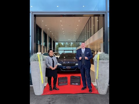 FARBEN UND FORMEN MIT MODE UND FLORISTIK