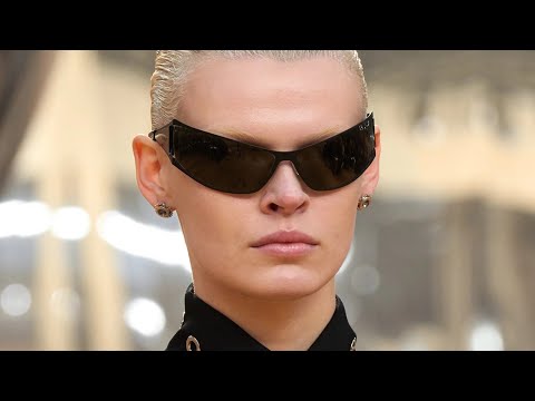 can cara taylor's walk get any better? (no!)