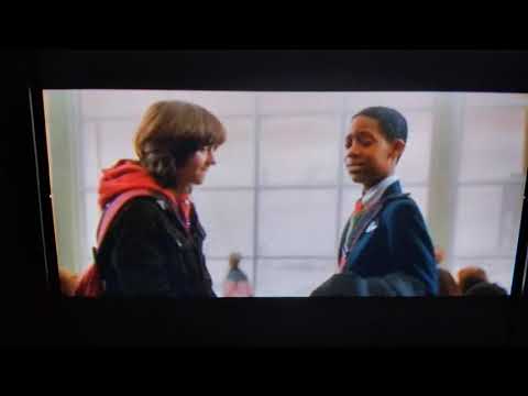 Unaccompanied Minors - Donna Kisses Charlie