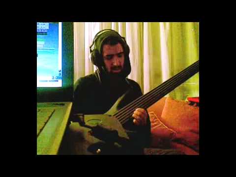 Pepe Ortega y Gonvatto (Razón y corazón Fretless Bass improvisation).mp4