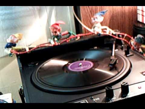 Christmas 78's - I Yust Go Nuts At Christmas - Yogi Yorgesson