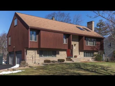 17 Douglas Ave, Wilmington MA  - Linda Covino - Tel 978-808-3440