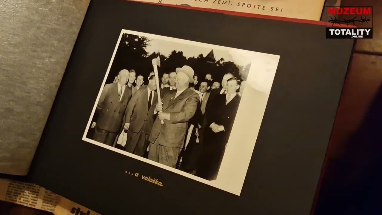 Unikátny fotoalbum z návštevy N. S. Chruščova v Československu