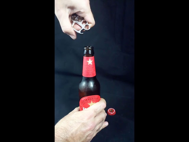 Vídeo relacionado con Astronave Enterprise - Abrebotellas de metal con llavero (60 x 36 mm), color negro