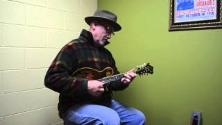 Carter Vintage Guitars - Mike Compton on a 1925 'Unsigned' Loar