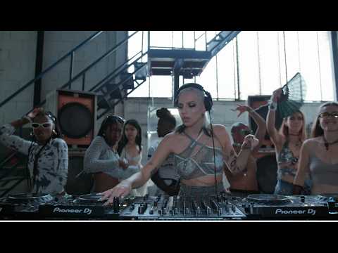 SECRET RAVE IN PARIS invited by future.666 // DJ ANGEL