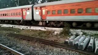 preview picture of video '12353 || HWH - LKU ||SUPERFAST Express crossed pitambarpur I RARE morning'