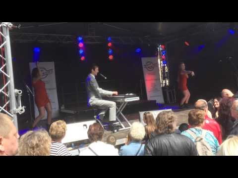 Alex Parker covert Udo Jürgens: "Paris, einfach so nur zum Spaß"