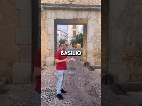 Visitando el barrio de San Basilio tambien conocido como Alcázar Viejo o el barrio de los Patios